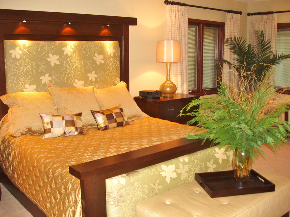 Bedroom - transitional bedroom idea