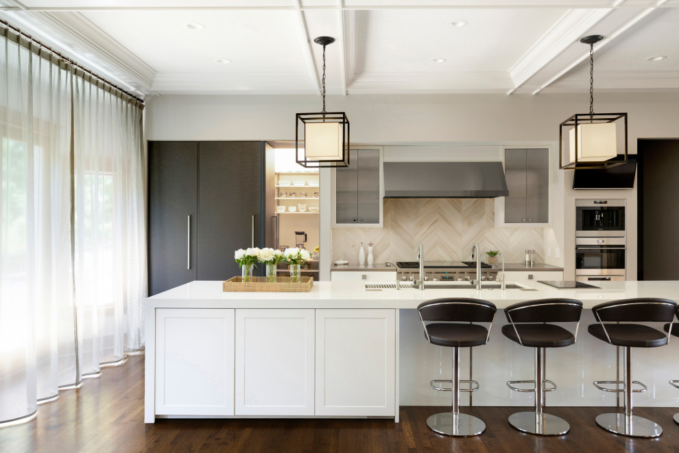 Transitional kitchen photo in Minneapolis