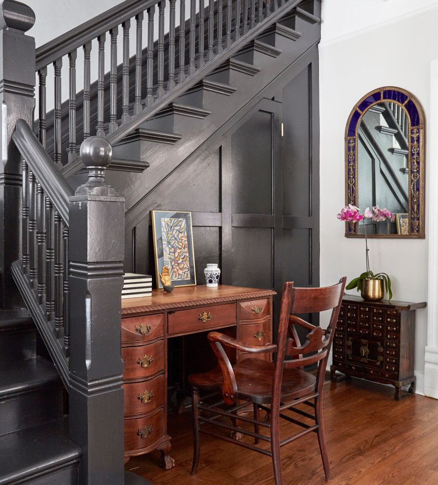 Entryway - transitional entryway idea in Chicago