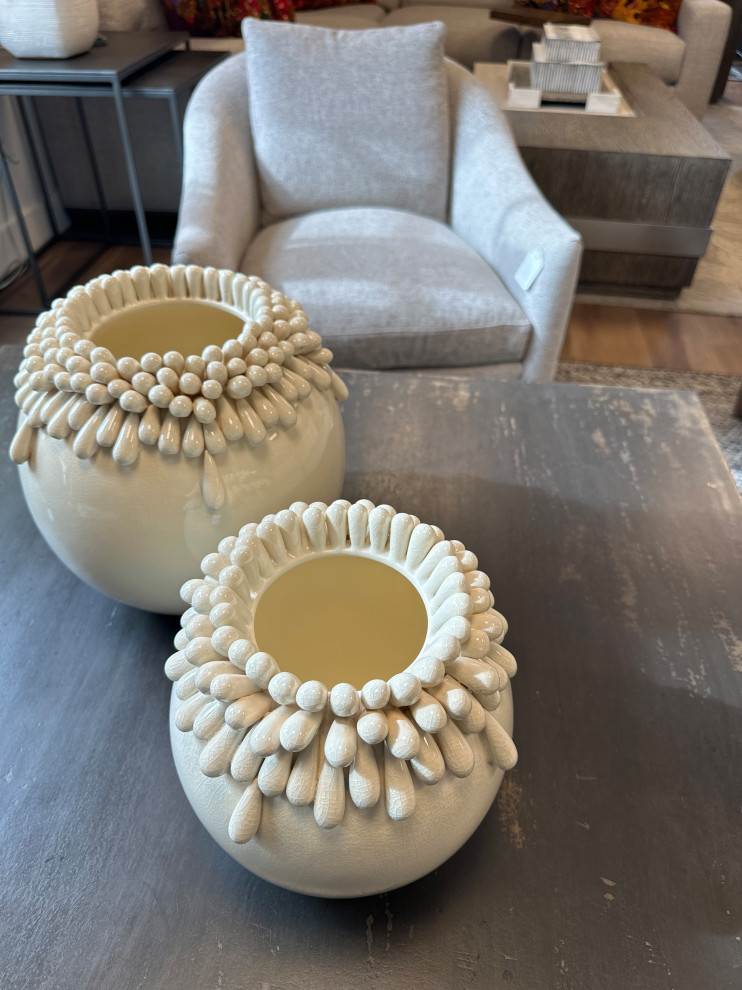 Showroom 400 East Ave