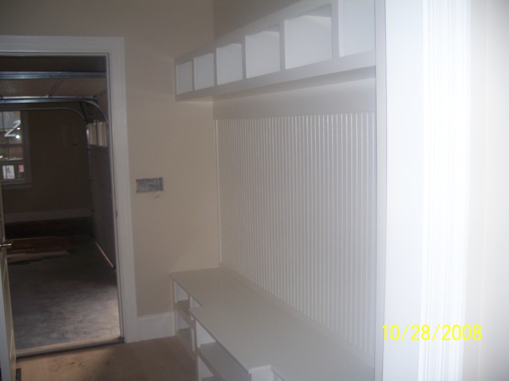 Inspiration for a transitional entryway remodel in Orange County