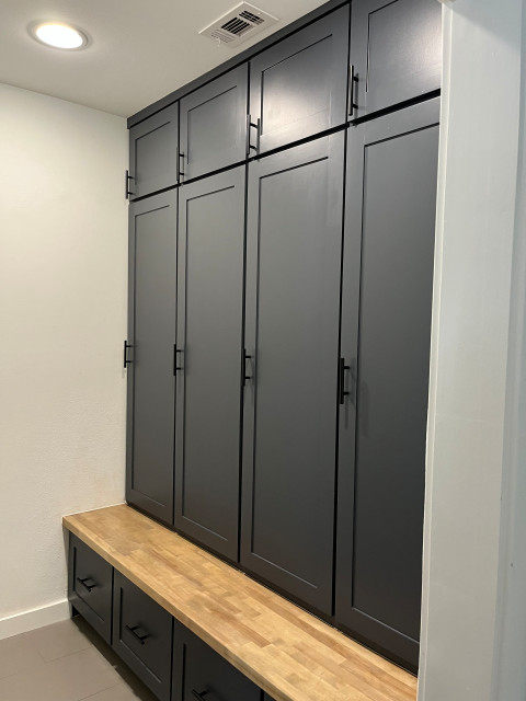 Custom Lockers contemporary-barnrum