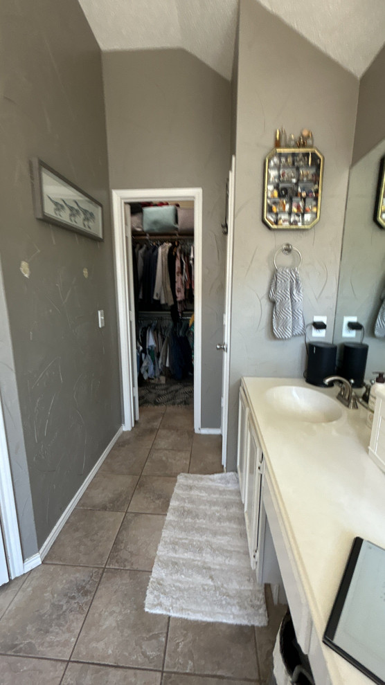 Before Master Bathroom Remodel