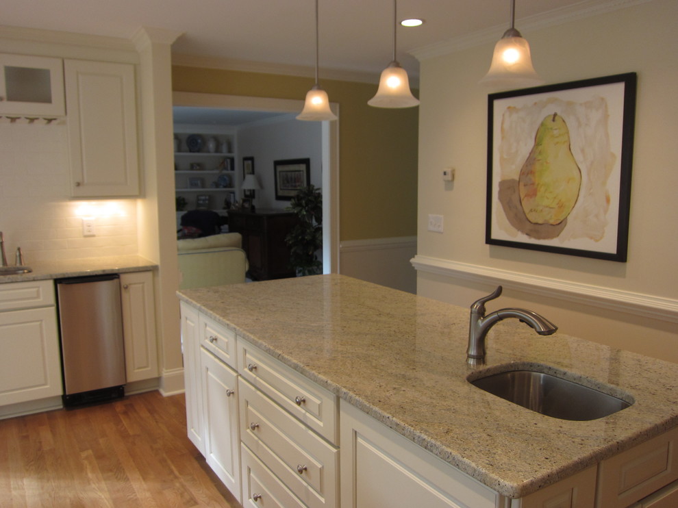 Home design - transitional home design idea