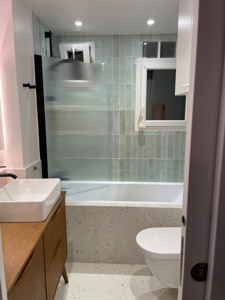 Rénovation de la salle de bain modern avec touches scandinaves