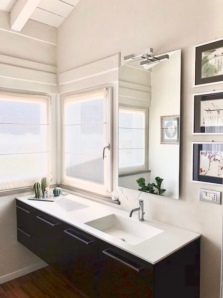 Ispirazione per un bagno di servizio contemporaneo