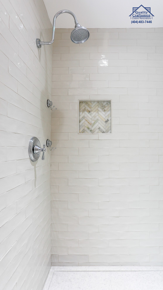 Inspiration for a transitional home design remodel in Atlanta