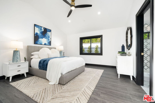 Miraleste contemporary-bedroom