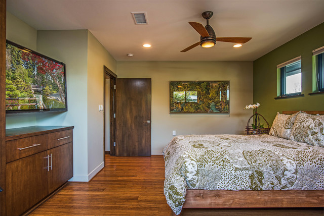 Thomas Long Beach retro-dormitorio