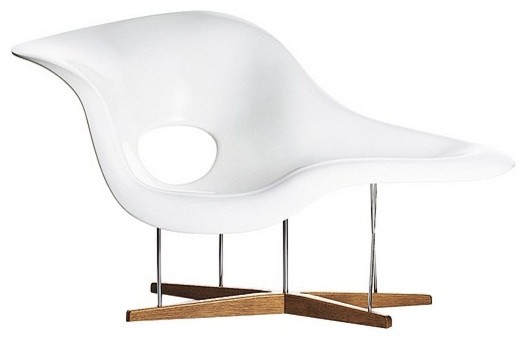 Eames: Molded Eliptical Chair Reproduction