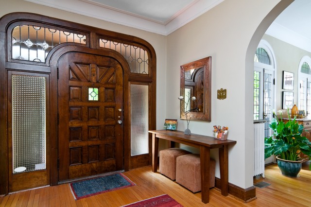 Windows & Doors traditional-entrance