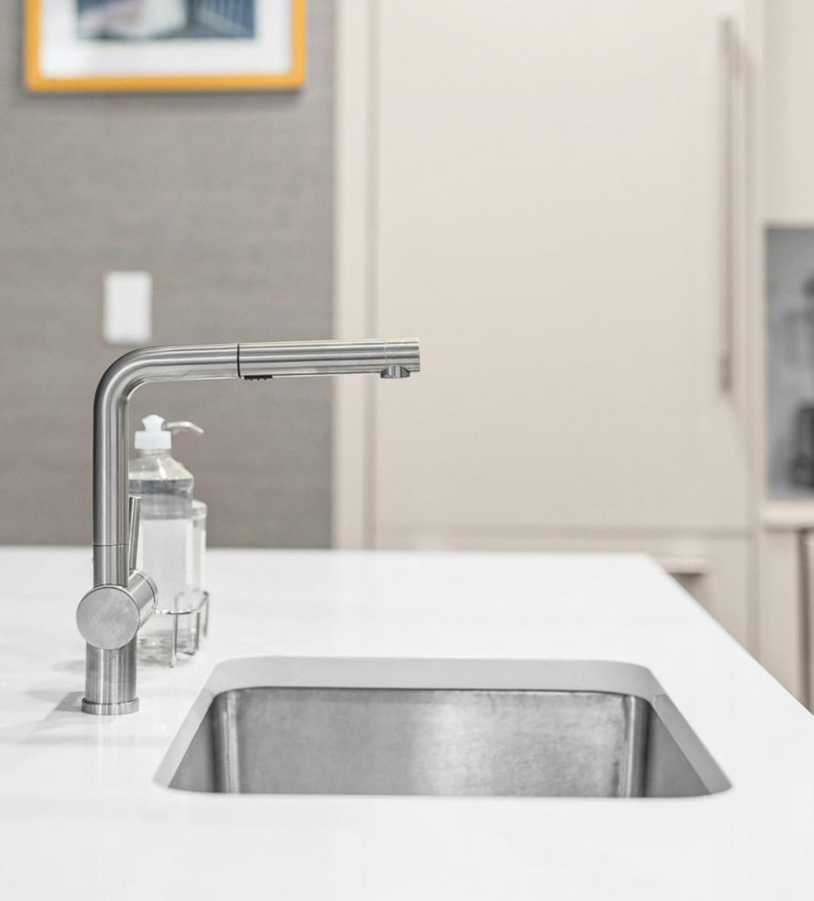 Sky-High Sophistication in Midtown Manhattan