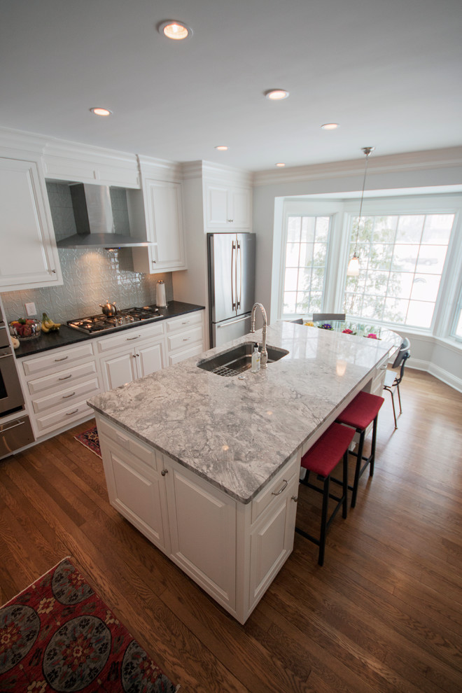Transitional kitchen photo in Cleveland