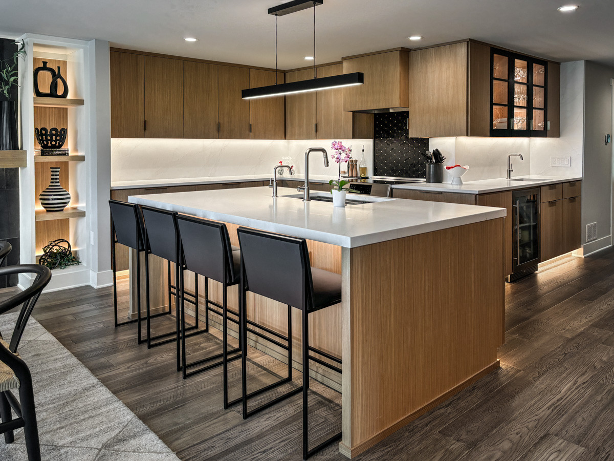 Okaukee Contemporary Kitchen