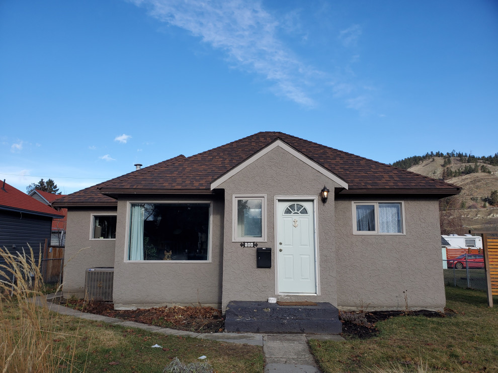 What Color Should I Paint My Stucco 1940's House?