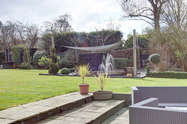 Ruislip contemporary-garden