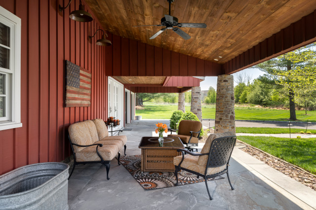 1800's Barn Rennovation casa-de-campo-porche