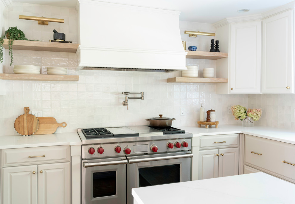 Kitchen - transitional kitchen idea in Providence