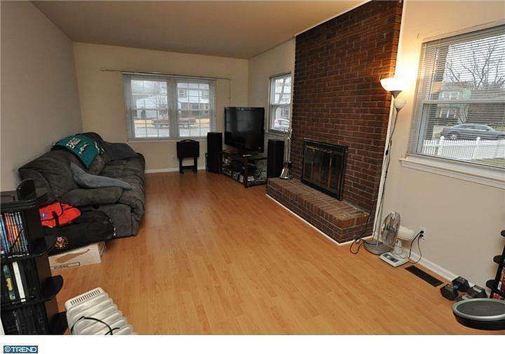 HELP What Color Wall Paint With Red Brick Fireplace Whitewash 