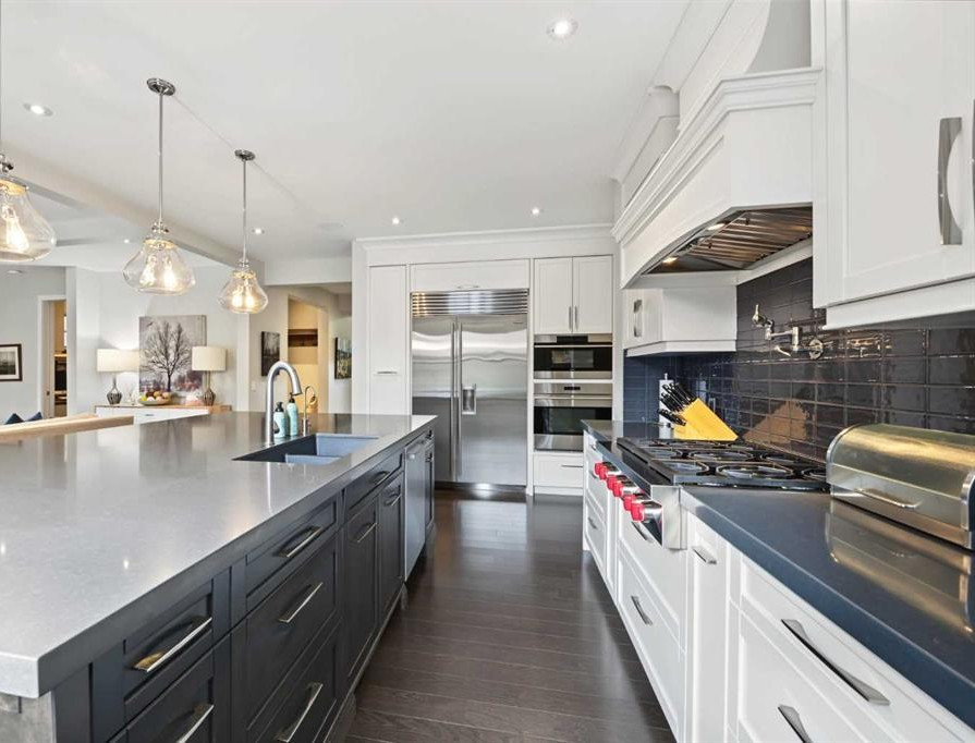 832 kitchen