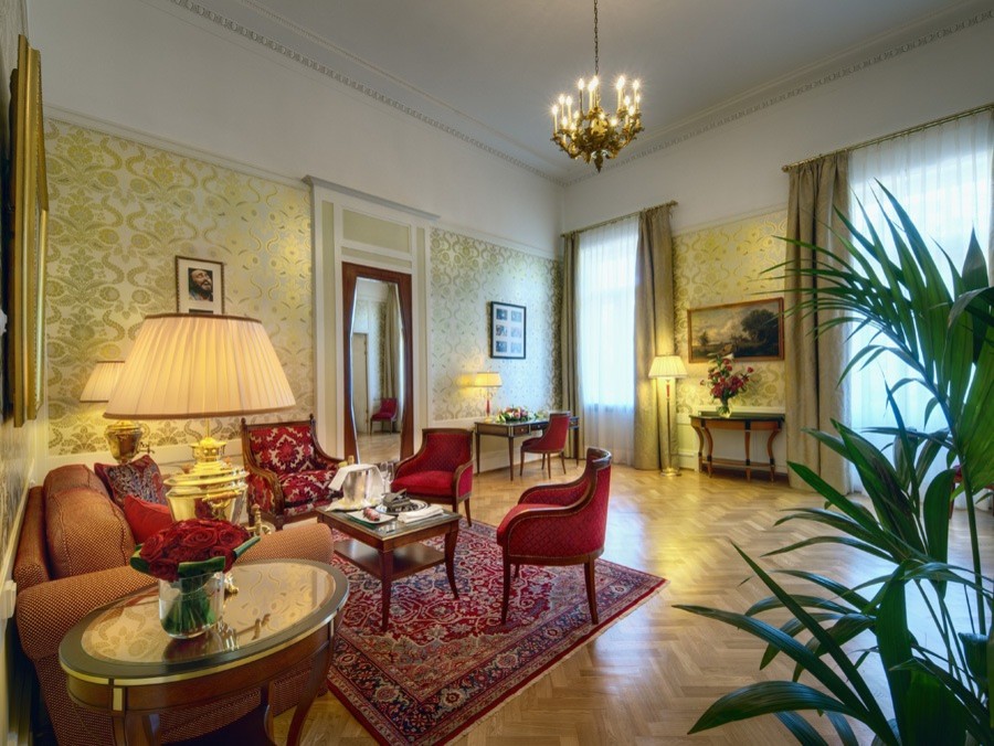 Мебельные гарнитуры