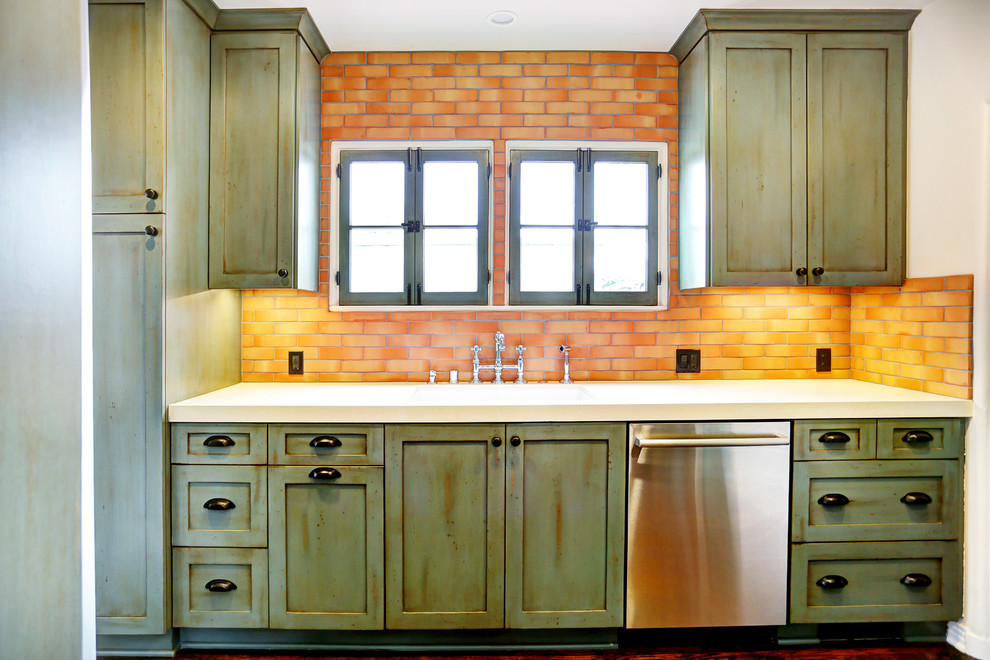 Kitchen - transitional kitchen idea
