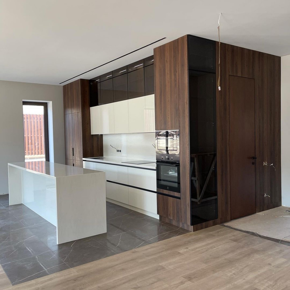 Современная кухня с островом