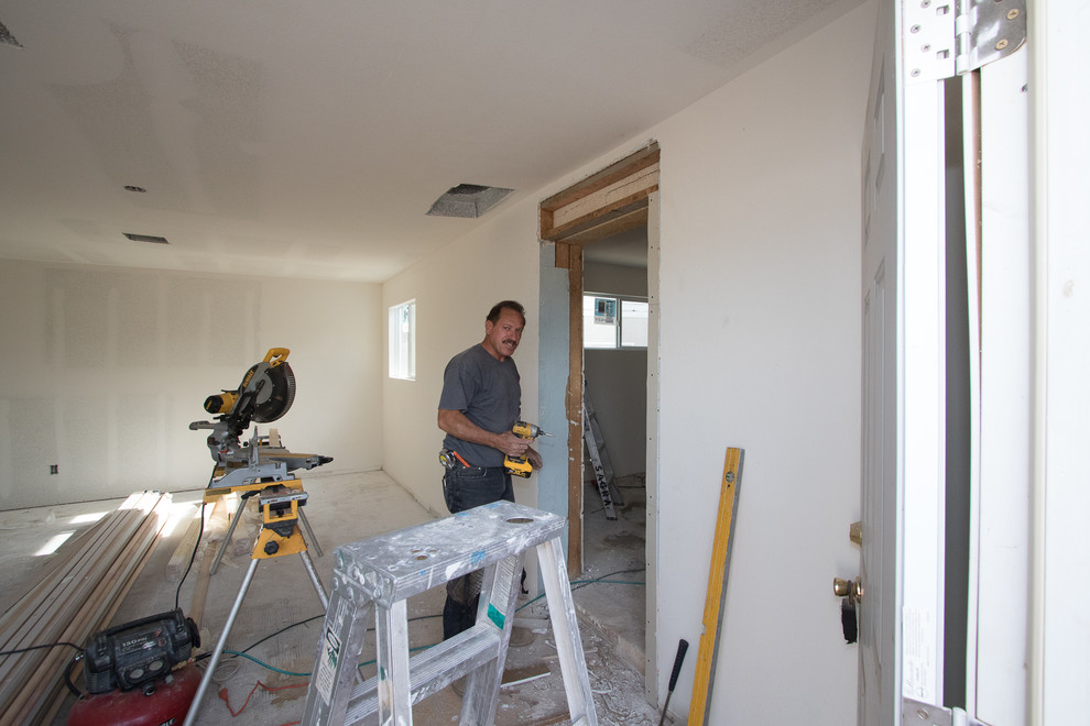 Home design - modern home design idea in Phoenix