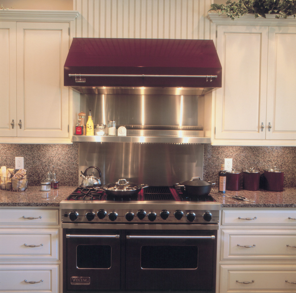Inspiration for a cottage kitchen remodel in Indianapolis