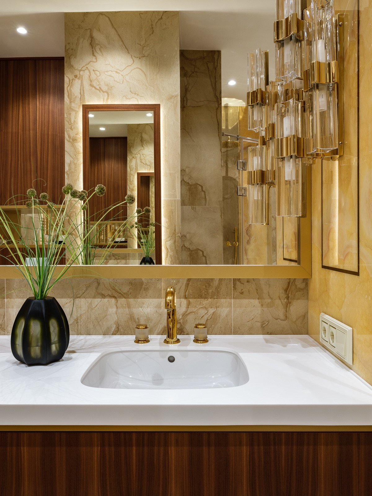 Люкс интерьер ванной комнаты в Квартире 160 кв. м. в стиле Неоклассика