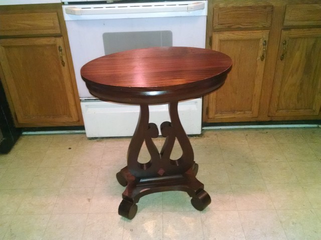 Oval Side Table 