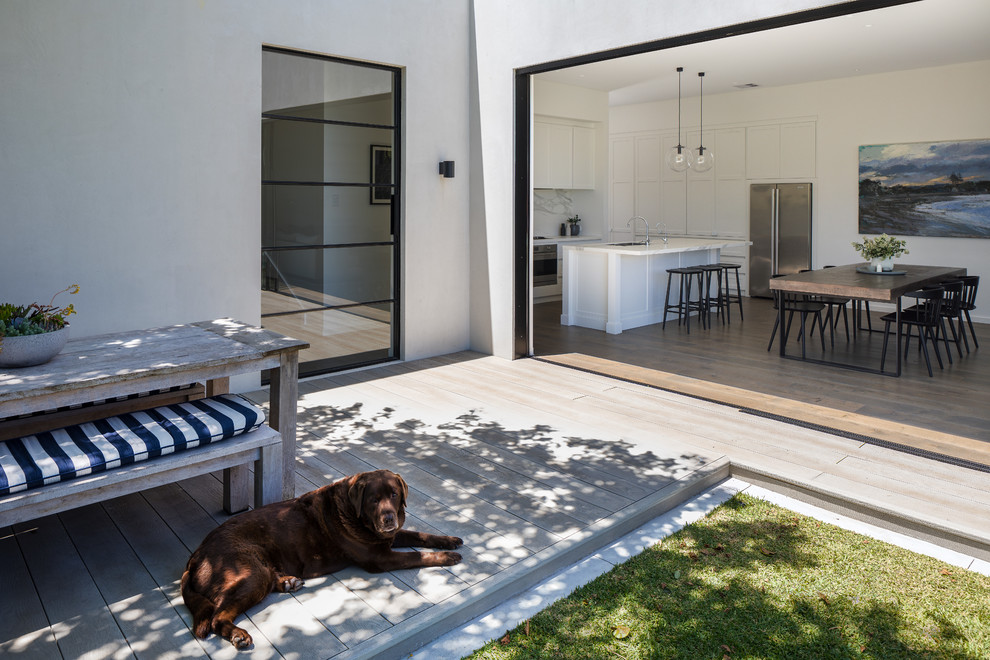 Inspiration for a transitional kitchen in Perth.