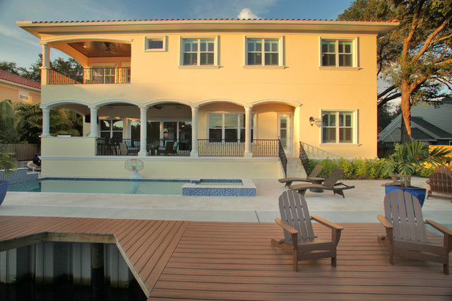 Davis Islands Canal Home mediterraneen-facade