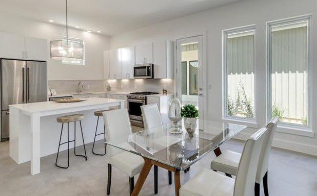 Inspiration for a modern home design remodel in Austin