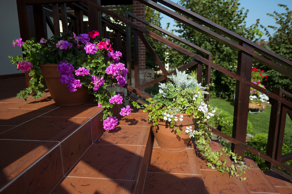 Уличные кашпо