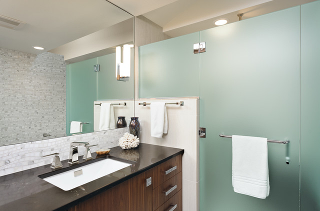 Bathroom Countertops The Pros And Cons Of Engineered Quartz