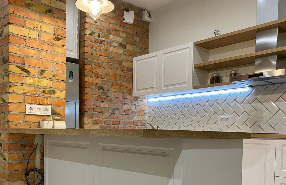 Кухня в стиле лофт с фасадами МДФ эмаль