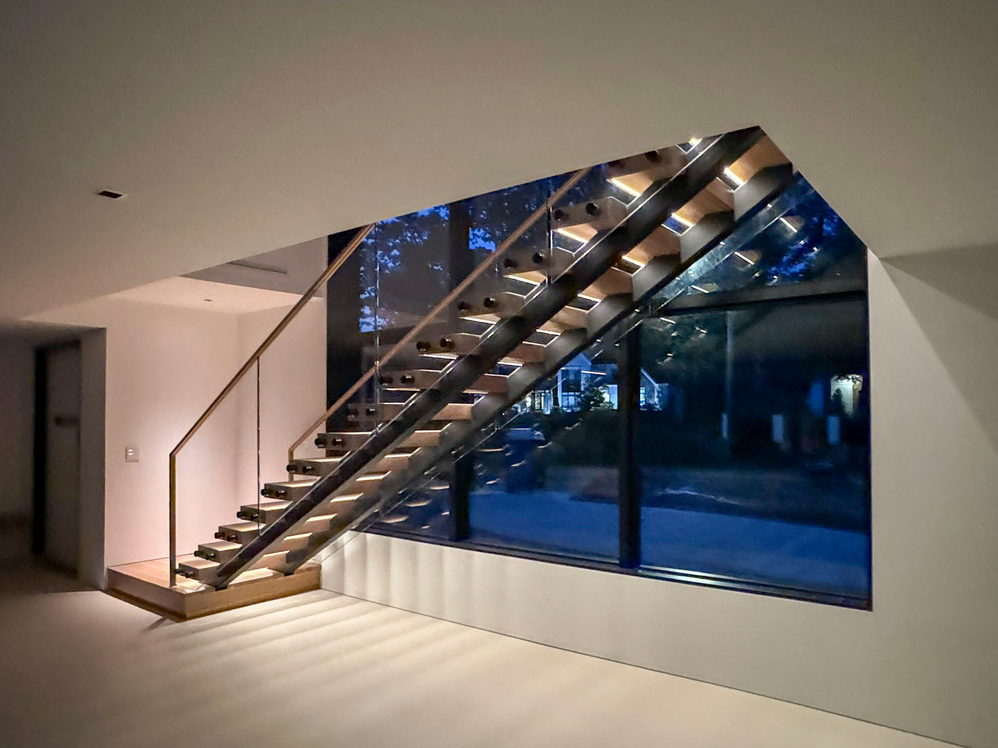 126_Visually Open and Light Contemporary Staircase, Mclean, VA 22102