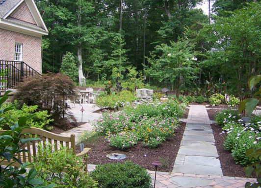 Colonial Garden