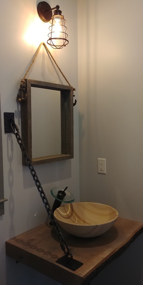 Inspiration for a rustic home design remodel in Omaha