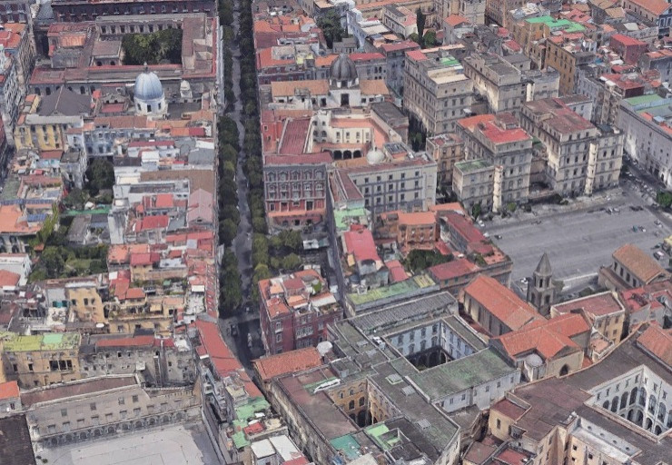 MANSARDA PIAZZA BELLINI NAPOLI