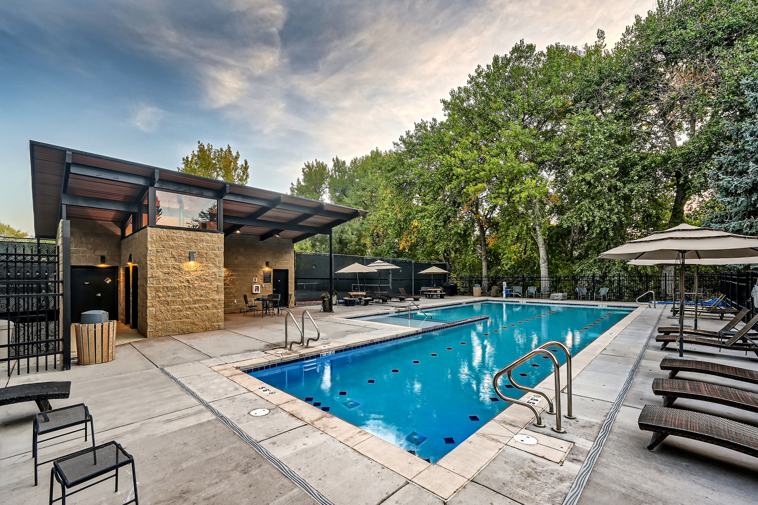 Reserve HOA Pool - Commercial