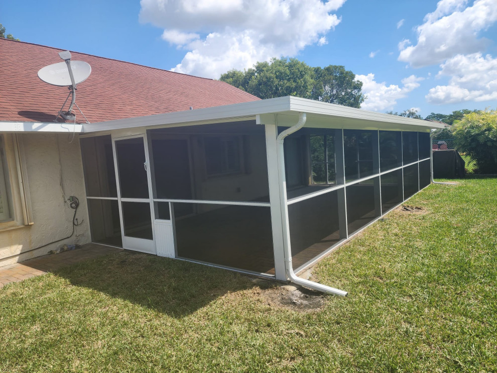 Exterior Aluminum Screen Room and Roof System