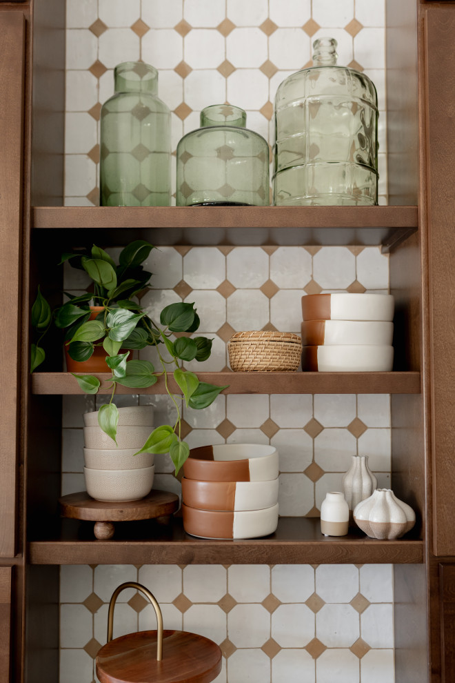 Home design - transitional home design idea in Phoenix