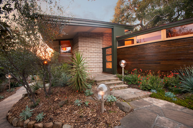 Front Entry retro-entre