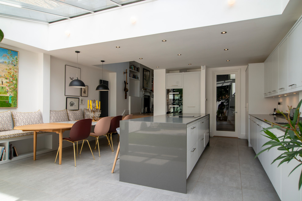 Stuning & Bright Open Plan Kitchen