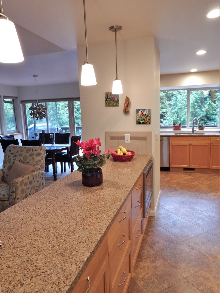 Home design - transitional home design idea in Seattle