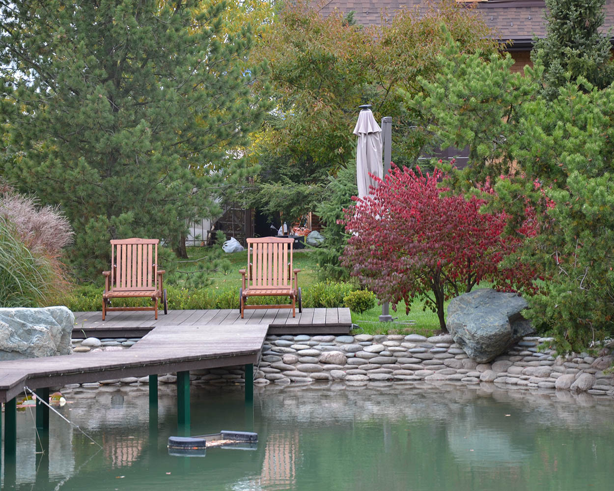 Ландшафтный сад с прудом в КП "Европа"