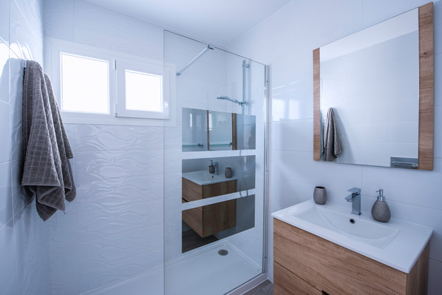 Apartamento Marisol II (Marbella) coastal-bathroom
