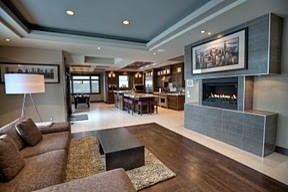 Custom built home in Alberta modern-wohnbereich